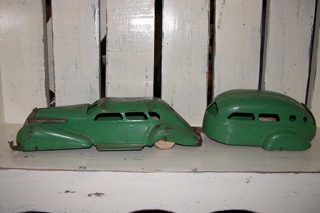 1930's Wyandotte Toys
Car & Trailer
ITEM8365
**SOLD**