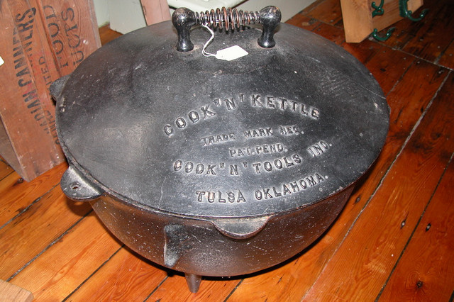 Large Cast Iron
Cook n' Kettle
Cooking or Smoking Pot
ITEM7991
**SOLD**