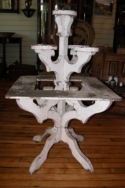 Early Butternut 
Plant Stand
Original Paint.
Great form.
ITEM7914
$675USD