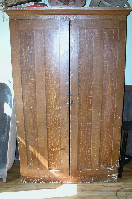 c.1880
Pine Armoire
Cabinet
Original Graining
ITEM7922
$525USD